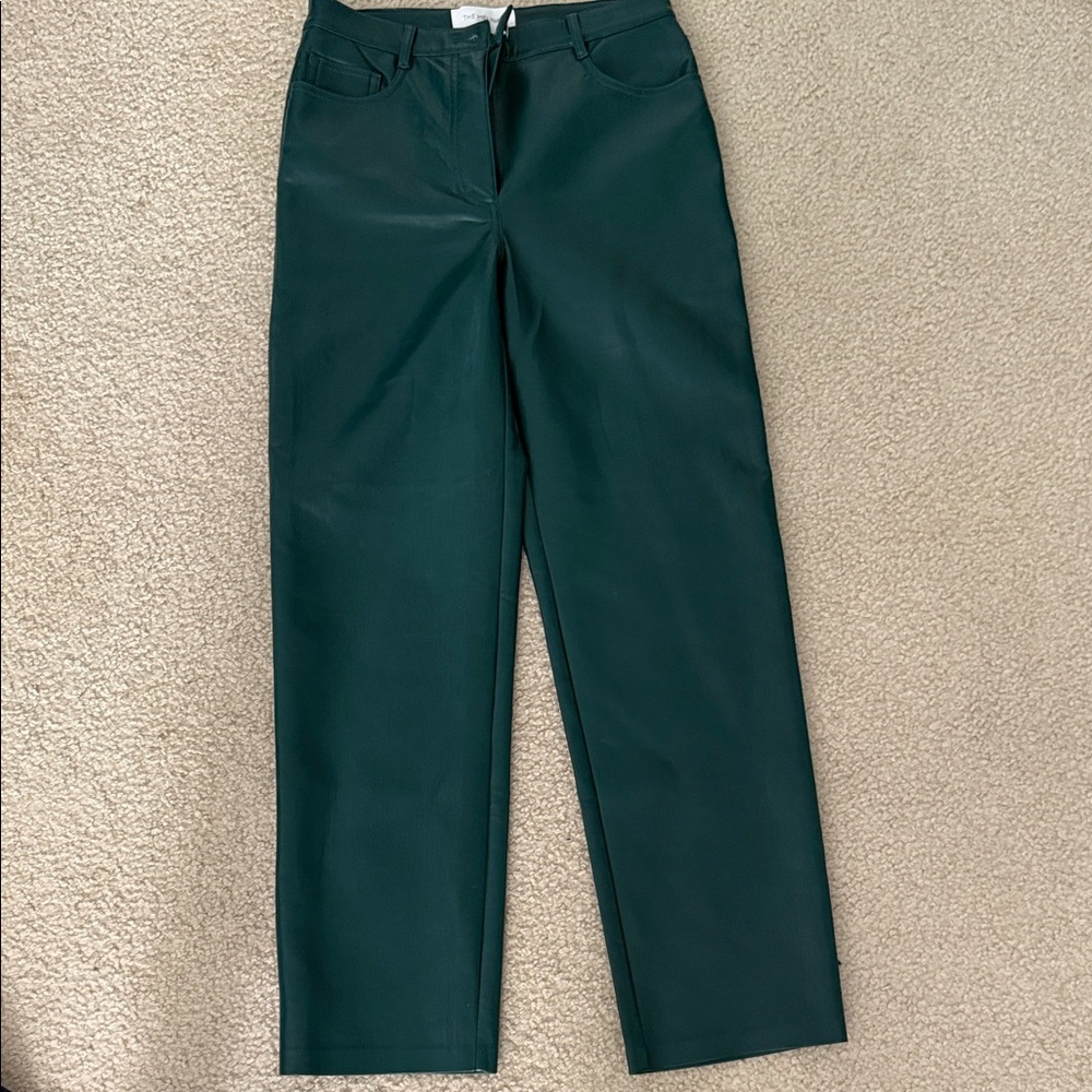Green aritzia Melina pant